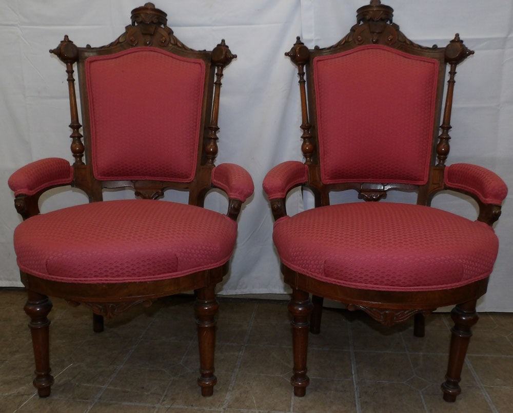 Pair of Antique Carved Walnut Victorian Hip Rest Chairs: Pair of Antique Carved Walnut Victorian Hip Rest Chairs . 38" H 23" W 18" D ALL DESCRIPTIONS AND ANY CONDITION STATEMENT GIVEN BY LANGSTON AUCTION GALLERY ARE STRICTLY OPINIONS AND LANGSTON'S SHALL HA