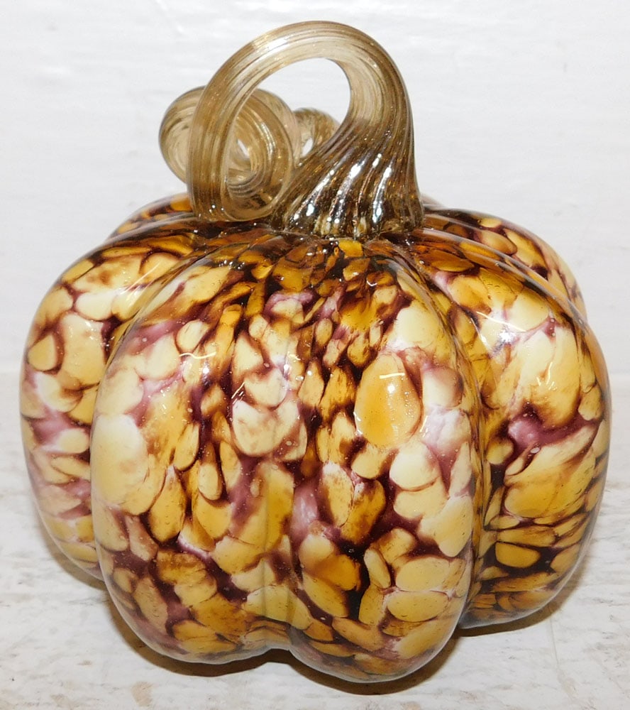 Art Glass Pumpkin: Art Glass Pumpkin. 4 1/2" Dia. ALL DESCRIPTIONS AND ANY CONDITION STATEMENT GIVEN BY LANGSTON AUCTION GALLERY ARE STRICTLY OPINIONS AND LANGSTON'S SHALL HAVE NO RESPONSIBILITY FOR ERRORS OR