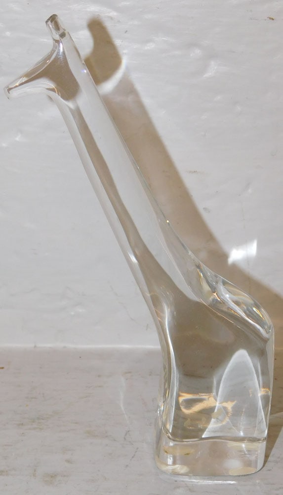 Baccarat Giraffe Paperweight: Baccarat Giraffe Paperweight . 7" H ALL DESCRIPTIONS AND ANY CONDITION STATEMENT GIVEN BY LANGSTON AUCTION GALLERY ARE STRICTLY OPINIONS AND LANGSTON'S SHALL HAVE NO RESPONSIBILITY FOR ERRORS OR