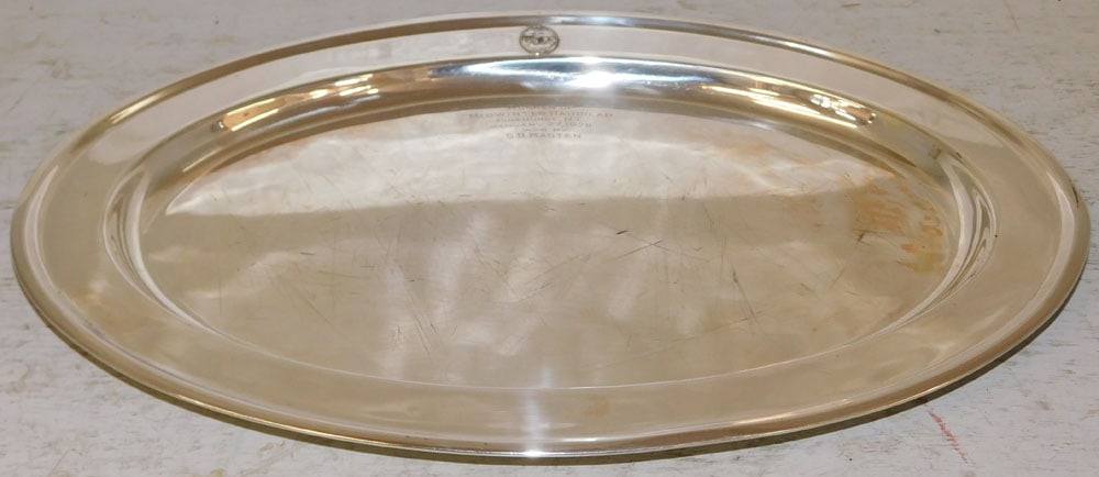 Oval Sterling International Tray 24.06 ozt.: Oval Sterling International Tray 24.06 ozt.. 17 1/2" x 12 1/4" ALL DESCRIPTIONS AND ANY CONDITION STATEMENT GIVEN BY LANGSTON AUCTION GALLERY ARE STRICTLY OPINIONS AND LANGSTON'S SHALL HAVE NO RESPONS
