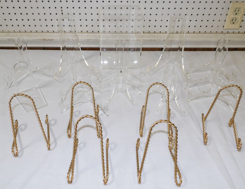 Pair of Rosenthal Crystal Star Candle Holders: Pair of Rosenthal Crystal Star Candle Holders. Up to 8 1/2" H 6 1/4" W "ALL DESCRIPTIONS AND ANY CONDITION STATEMENT GIVEN BY LANGSTON AUCTION GALLERY ARE STRICTLY OPINIONS AND LANGSTON'S SHALL HAVE