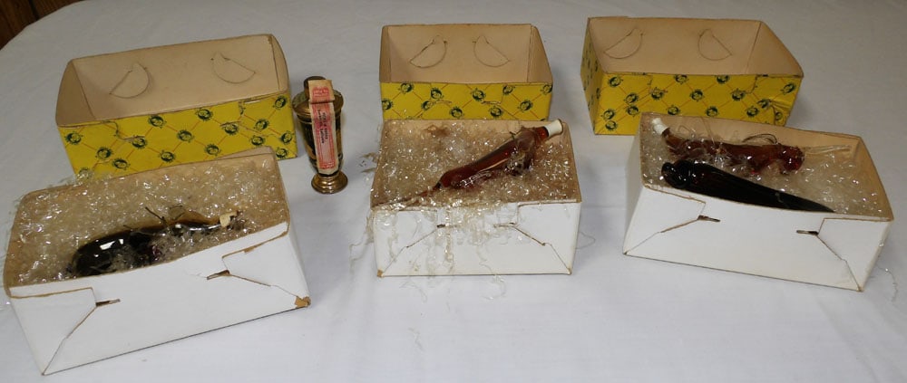 Lot of Vintage Foreign Glass Liquors in Boxes (1 of 7)