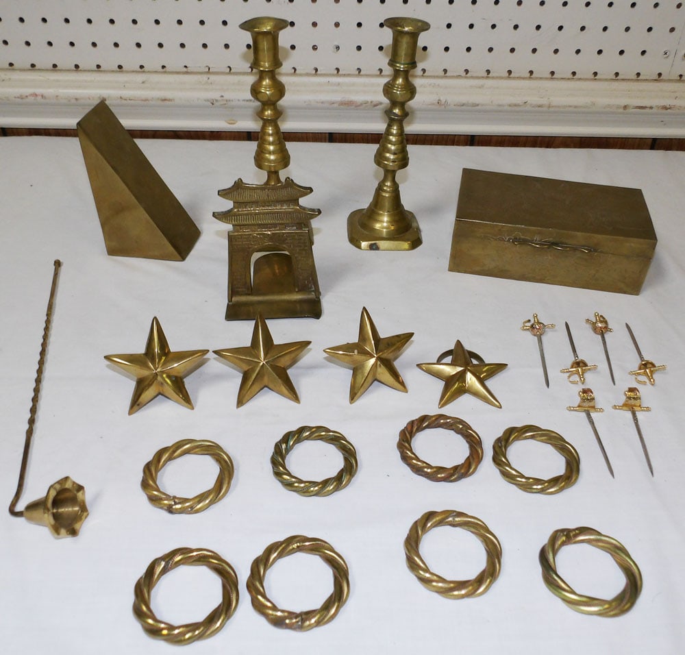 Lot of Brass Items (1 of 3)