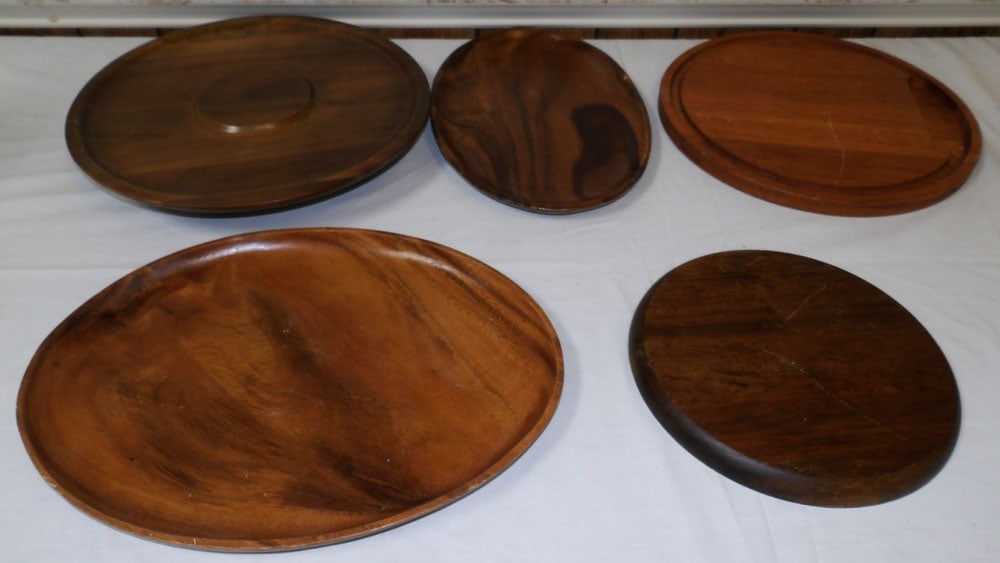 Lot of Wooden Stands (1 of 3)