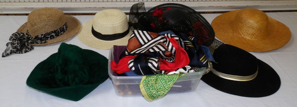 Lot of Vintage Ladies Hats & Scarfs (1 of 5)