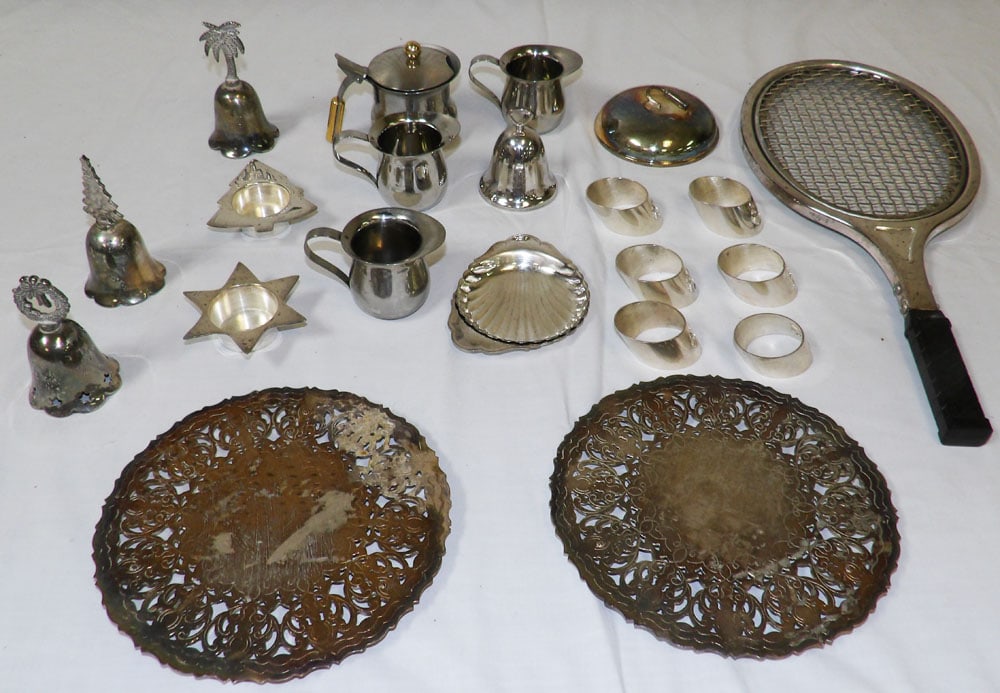 Lot of Silverplated Items (1 of 3)