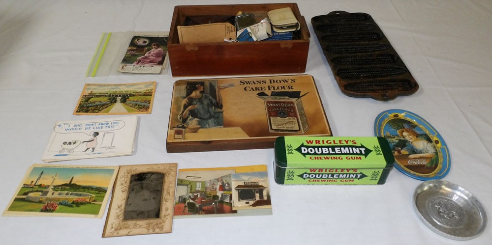 Lot of Vintage Household Items (1 of 5)