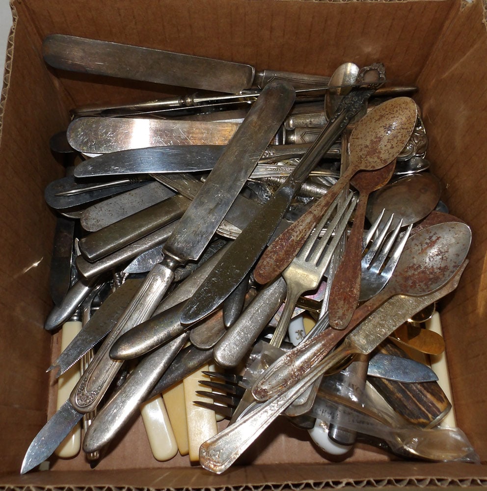 Lot of Silverplated Flatware: Lot of Silverplated Flatware. Up to 11 3/4" W "ALL DESCRIPTIONS AND ANY CONDITION STATEMENT GIVEN BY LANGSTON AUCTION GALLERY ARE STRICTLY OPINIONS AND LANGSTON'S SHALL HAVE NO RESPONSIBILITY FOR