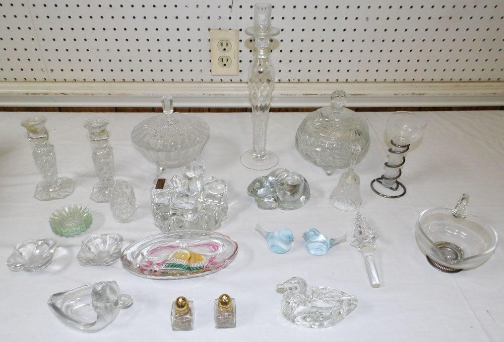 Lot of Glass Items (1 of 5)
