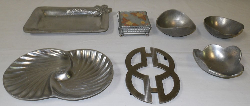 Lot of Aluminum Items (1 of 3)