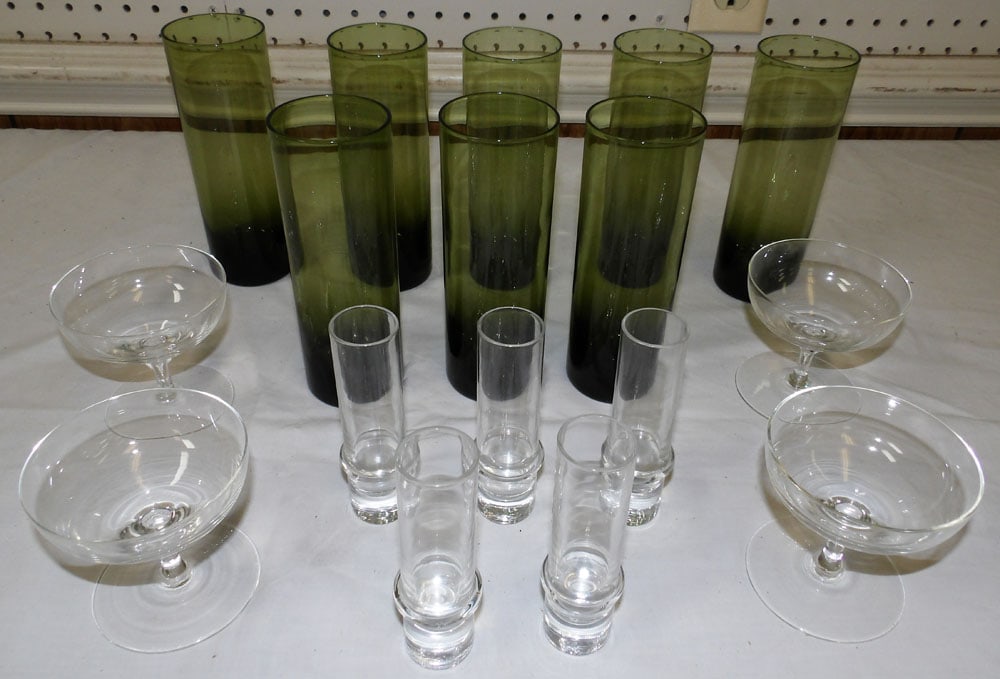 Lot of Glass Items (1 of 5)