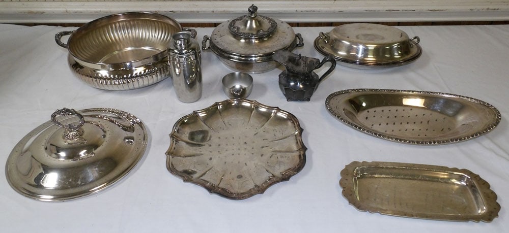 Lot of Silverplated Items (1 of 5)