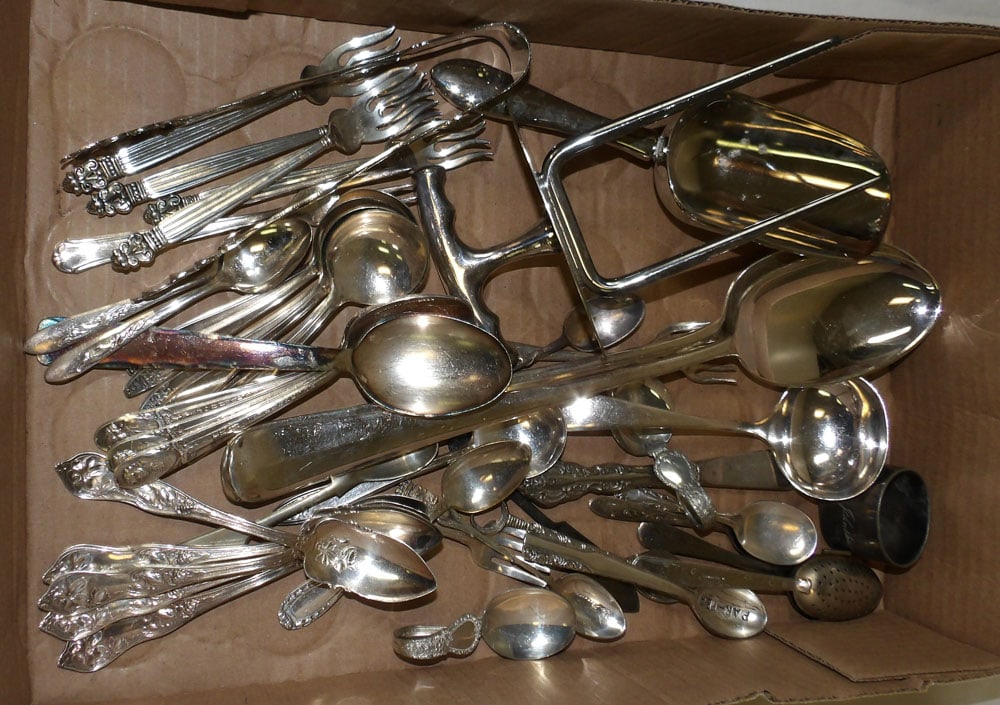 Lot of Antique & Vintage Silverplated Flatware (1 of 3)