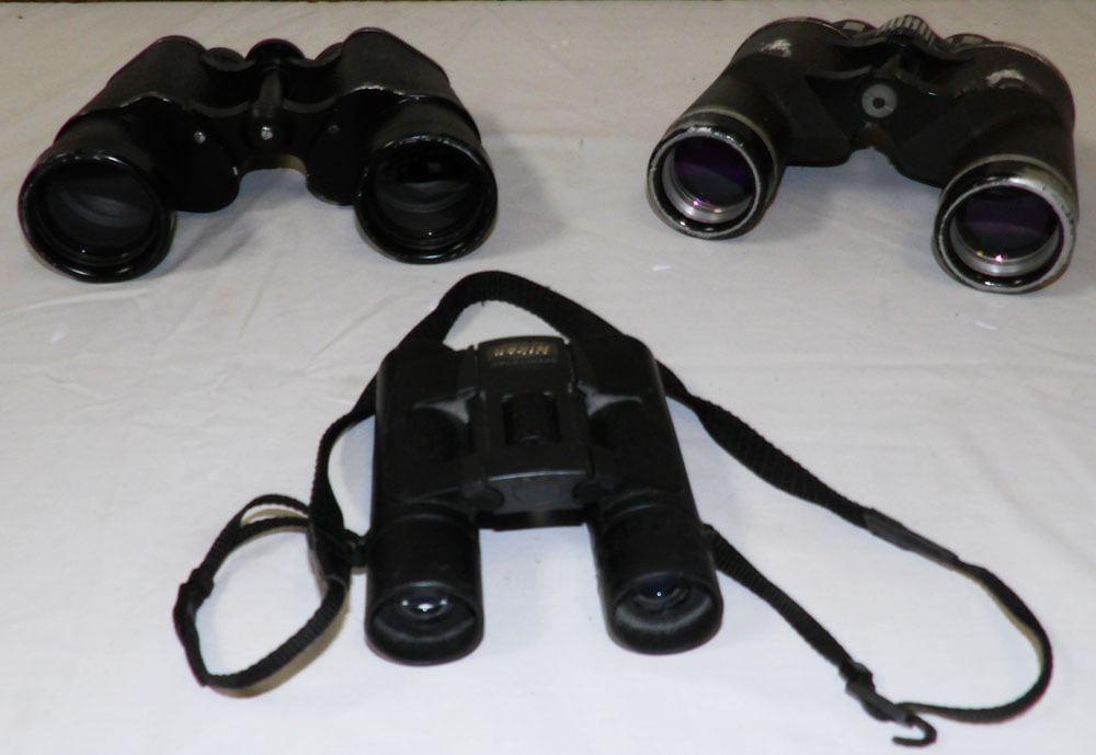 Lot of Vintage Binoculars (1 of 3)