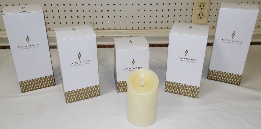 Lot of Battery Operated Candles (1 of 5)