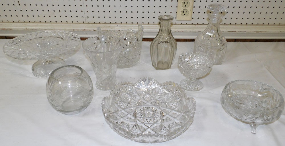Lot of Cut Glass Items (1 of 4)