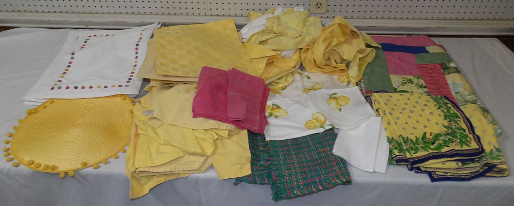 Lot of Linens & Hand Made Quilt (1 of 5)