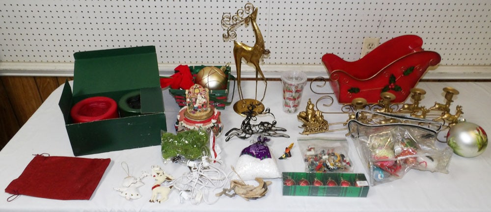 Lot of Decorative Christmas Items (1 of 6)