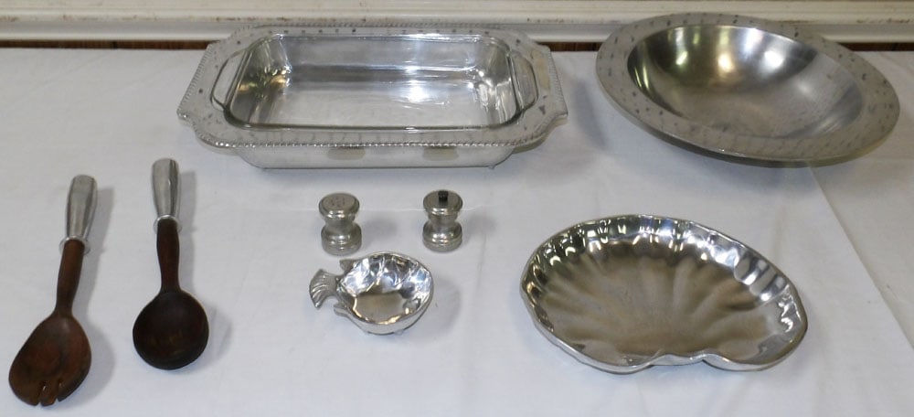 Lot of Aluminum Items: Lot of Aluminum Items . Up to 3" H 18" W "ALL DESCRIPTIONS AND ANY CONDITION STATEMENT GIVEN BY LANGSTON AUCTION GALLERY ARE STRICTLY OPINIONS AND LANGSTON'S SHALL HAVE NO RESPONSIBILITY FOR ERRORS OR