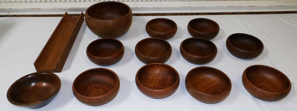 Lot of Wooden Items (1 of 3)