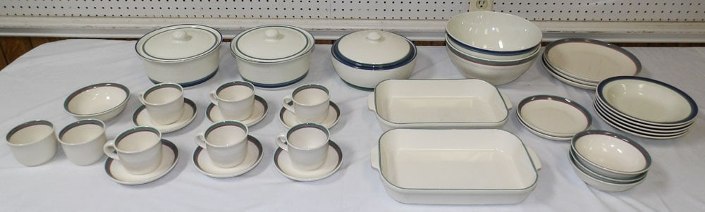 Lot of Pfaltzgraff China: Lot of Pfaltzgraff China . Up to 2" H 13 1/2" W "ALL DESCRIPTIONS AND ANY CONDITION STATEMENT GIVEN BY LANGSTON AUCTION GALLERY ARE STRICTLY OPINIONS AND LANGSTON'S SHALL HAVE NO RESPONSIBILITY FOR