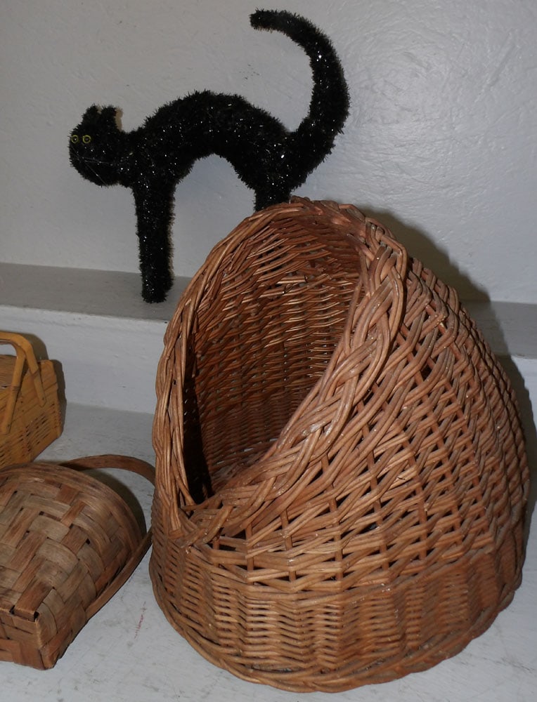 Two Baskets & Cat Statue - 3