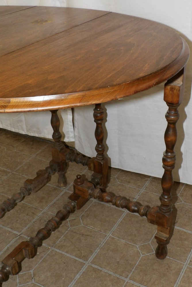 Antique Walnut Gate Leg Table - 5
