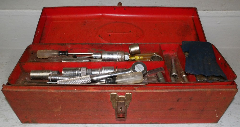Vintage Metal Tool Box with Tools: Vintage Metal Tool Box with Tools. 7" H 19" W 6 1/4" D "ALL DESCRIPTIONS AND ANY CONDITION STATEMENT GIVEN BY LANGSTON AUCTION GALLERY ARE STRICTLY OPINIONS AND LANGSTON'S SHALL HAVE NO