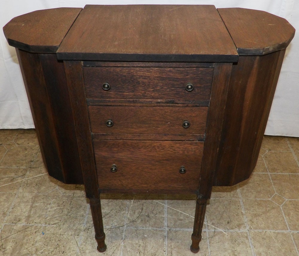 Antique Oak Martha Washington Sewing Stand: Antique Oak Martha Washington Sewing Stand . 29 1/4" H 28" W 14" D "ALL DESCRIPTIONS AND ANY CONDITION STATEMENT GIVEN BY LANGSTON AUCTION GALLERY ARE STRICTLY OPINIONS AND LANGSTON'S SHALL HAVE NO