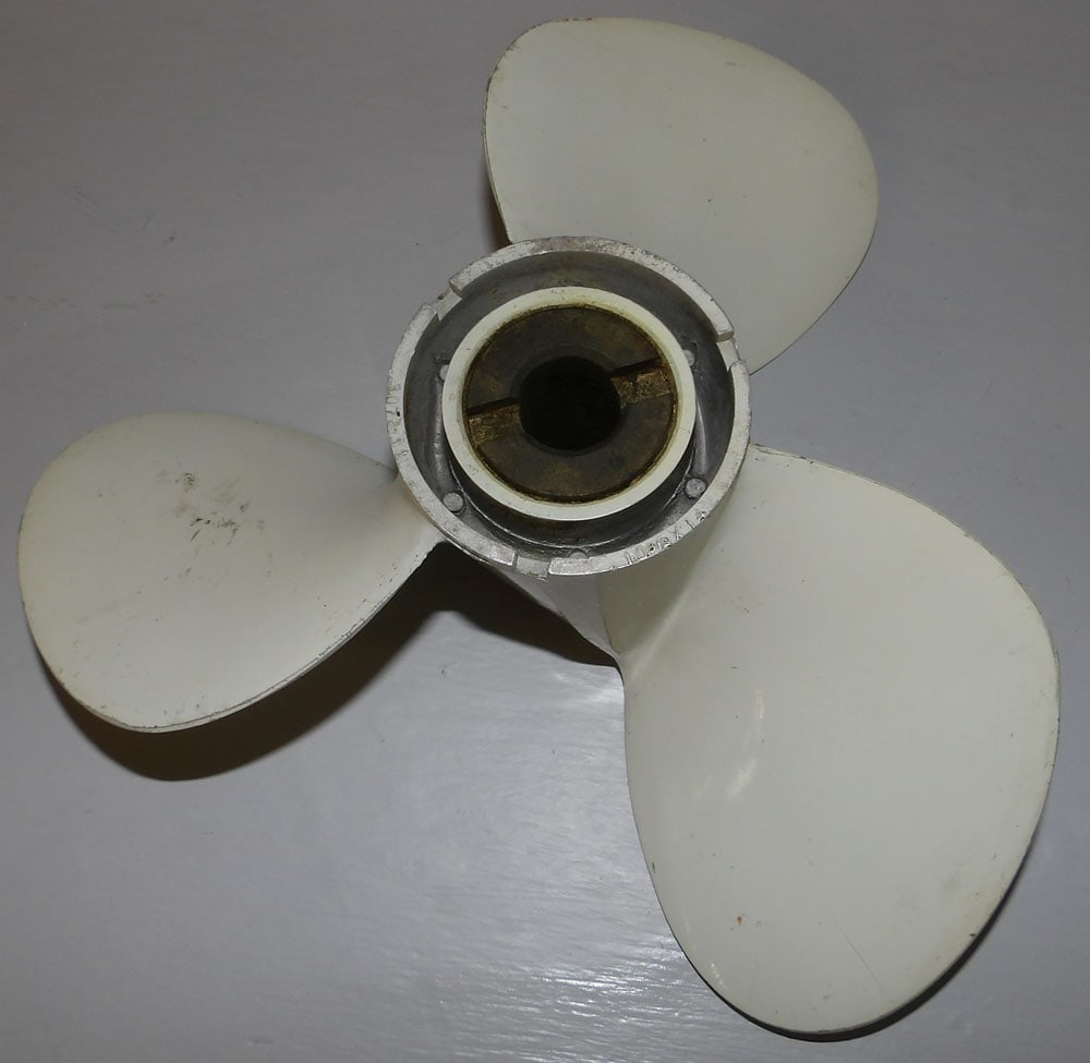 Vintage Painted Aluminum Boat Propeller: Vintage Painted Aluminum Boat Propeller. 10 3/4" x 14" "ALL DESCRIPTIONS AND ANY CONDITION STATEMENT GIVEN BY LANGSTON AUCTION GALLERY ARE STRICTLY OPINIONS AND LANGSTON'S SHALL HAVE NO