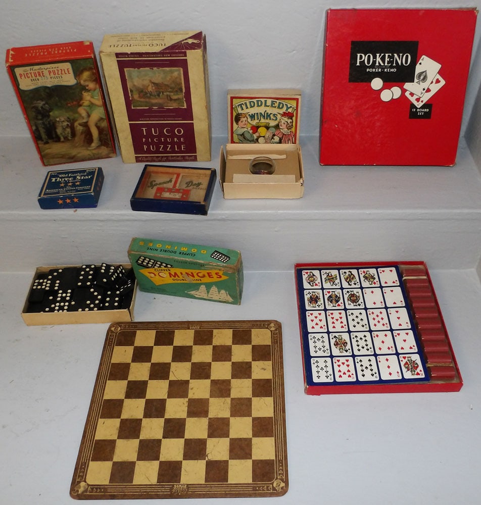 Lot of Vintage Games, Dominoes, & Puzzles (1 of 5)