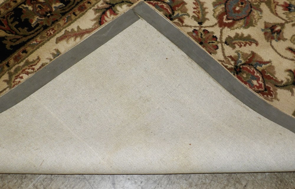 5' x 7' 8" Wool Rug - 5