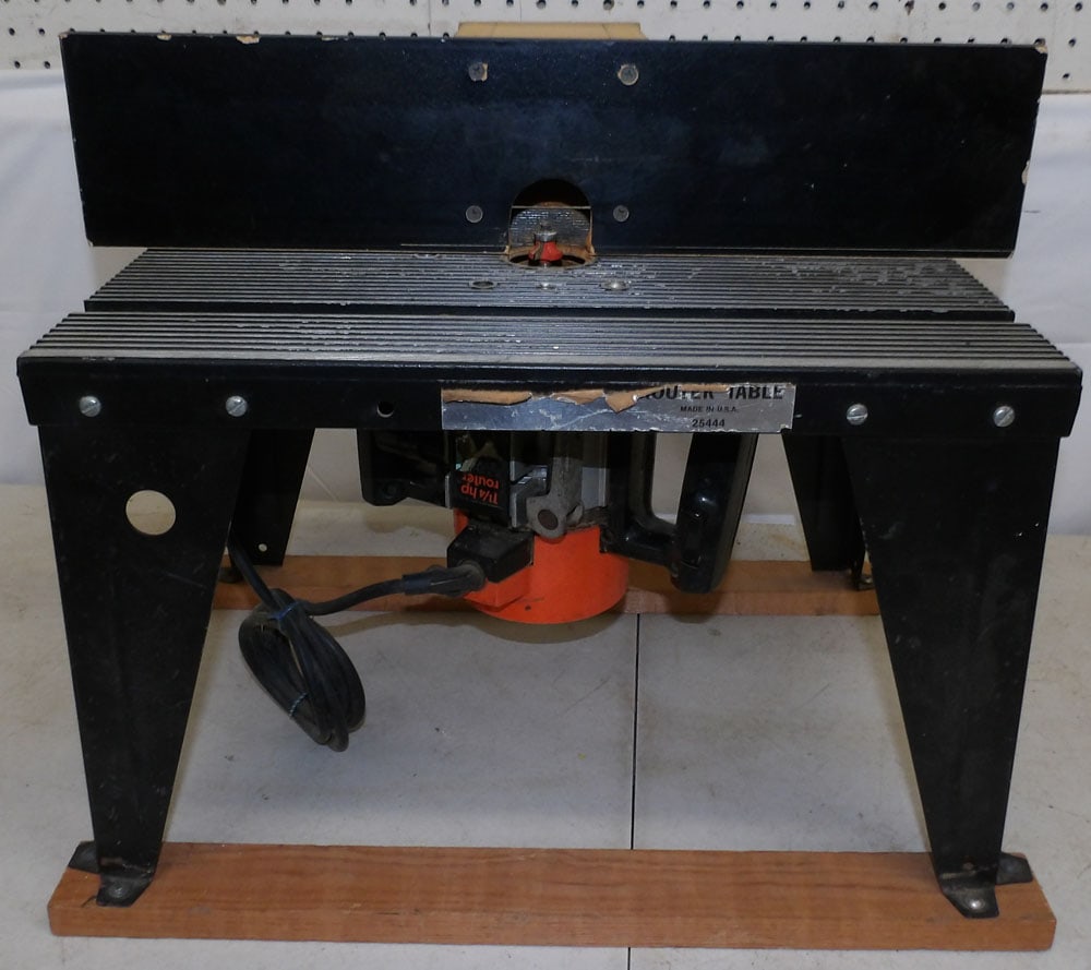 1 1/4 H.P. Router Table: 1 1/4 H.P. Router Table . 16 1/2" H 15" W 20 1/2" D "ALL DESCRIPTIONS AND ANY CONDITION STATEMENT GIVEN BY LANGSTON AUCTION GALLERY ARE STRICTLY OPINIONS AND LANGSTON'S SHALL HAVE NO RESPONSIBILITY