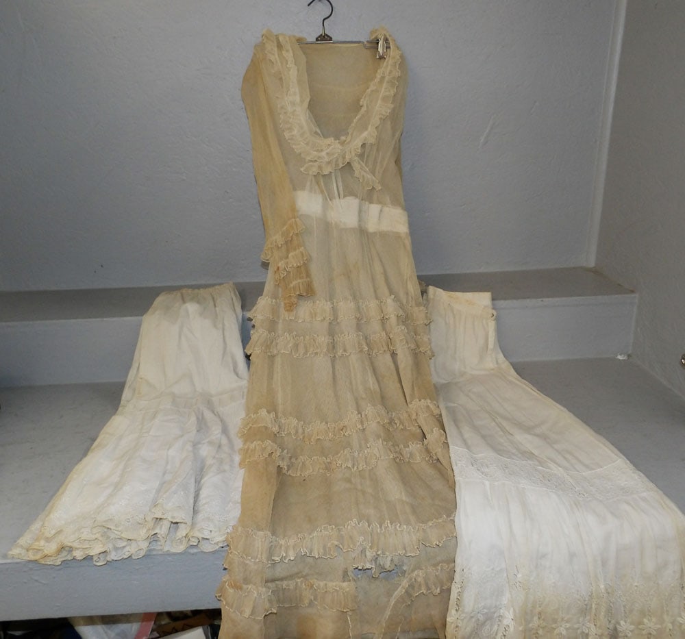 Lot of Vintage Clothing: Lot of Vintage Clothing . Up to 44" L "ALL DESCRIPTIONS AND ANY CONDITION STATEMENT GIVEN BY LANGSTON AUCTION GALLERY ARE STRICTLY OPINIONS AND LANGSTON'S SHALL HAVE NO RESPONSIBILITY FOR ERRORS OR