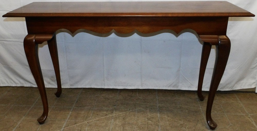Cherry Queen Anne Style Sofa Table: Cherry Queen Anne Style Sofa Table . 28 1/2" H 52" W 16" D "ALL DESCRIPTIONS AND ANY CONDITION STATEMENT GIVEN BY LANGSTON AUCTION GALLERY ARE STRICTLY OPINIONS AND LANGSTON'S SHALL HAVE NO