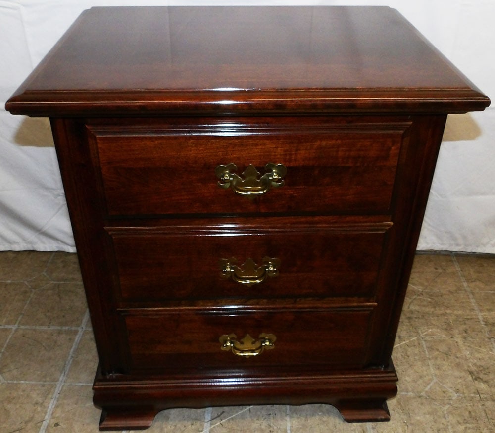 Cherry Three Drawer Night Stand: Cherry Three Drawer Night Stand. 26 1/4" H 22 3/4" W 16 1/4" D "ALL DESCRIPTIONS AND ANY CONDITION STATEMENT GIVEN BY LANGSTON AUCTION GALLERY ARE STRICTLY OPINIONS AND LANGSTON'S SHALL HAVE NO