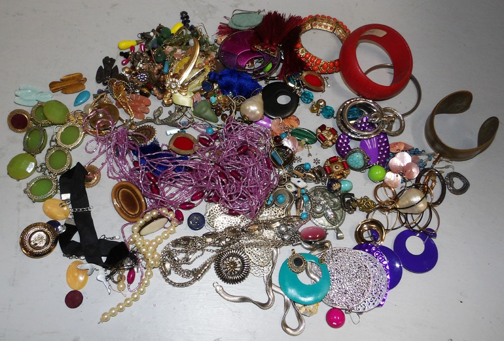 Lot of Costume Jewelry (1 of 3)