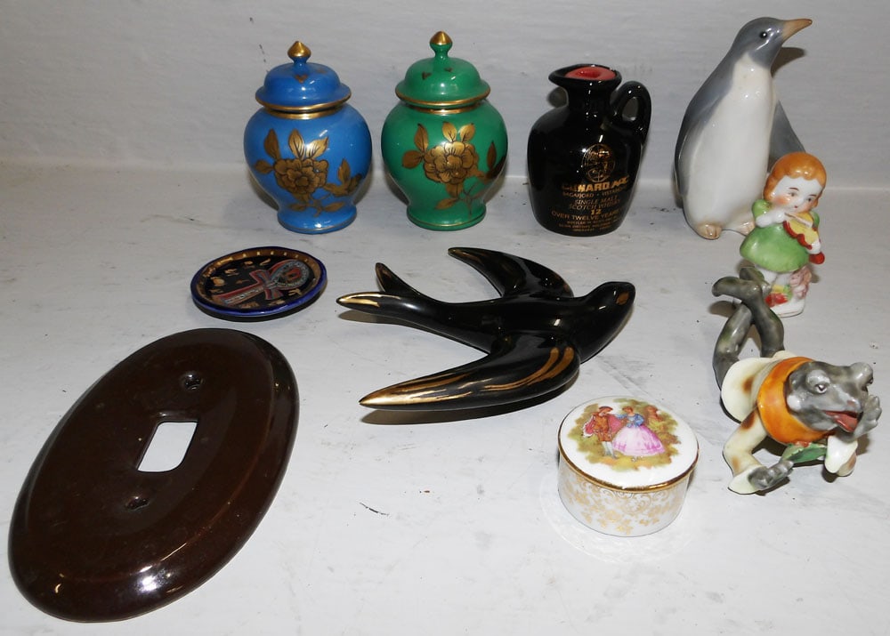 Lot of Miniature Porcelain Collectibles (1 of 6)