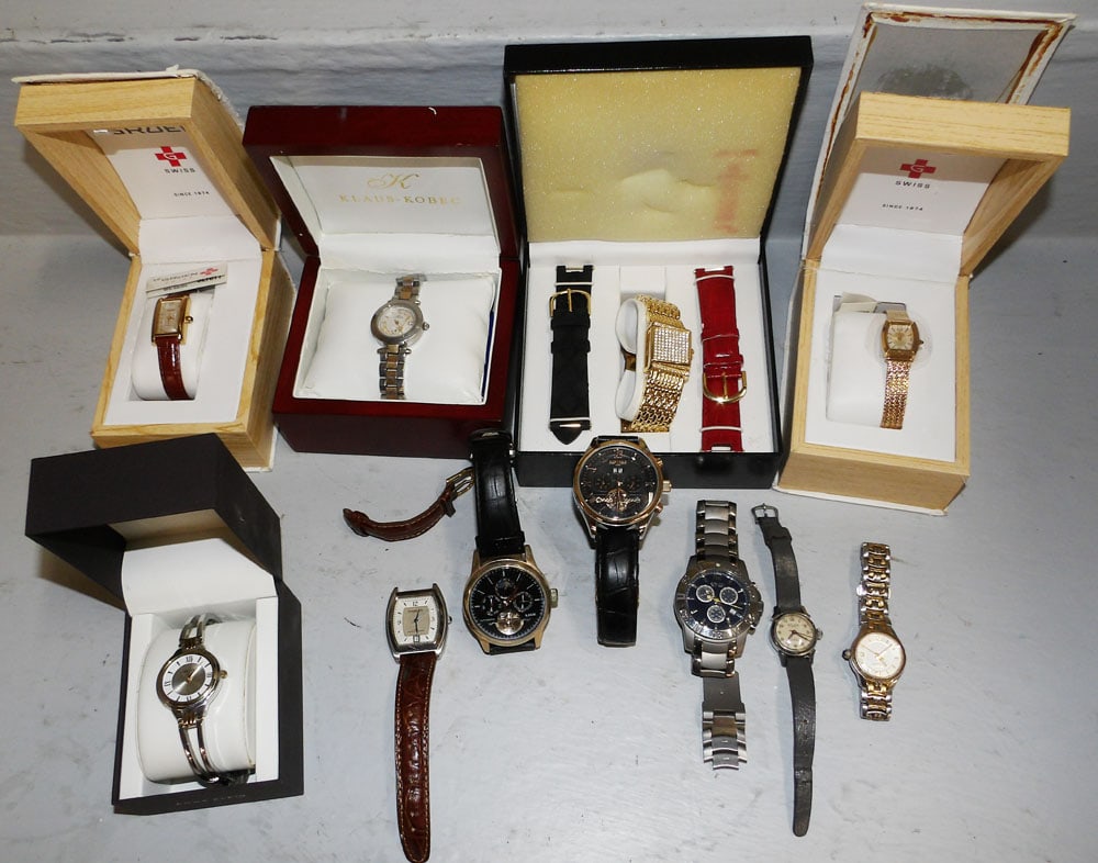 Lot of Wristwatches: Lot of Wristwatches . "ALL DESCRIPTIONS AND ANY CONDITION STATEMENT GIVEN BY LANGSTON AUCTION GALLERY ARE STRICTLY OPINIONS AND LANGSTON'S SHALL HAVE NO RESPONSIBILITY FOR ERRORS OR OMISSIONS. THE ABS