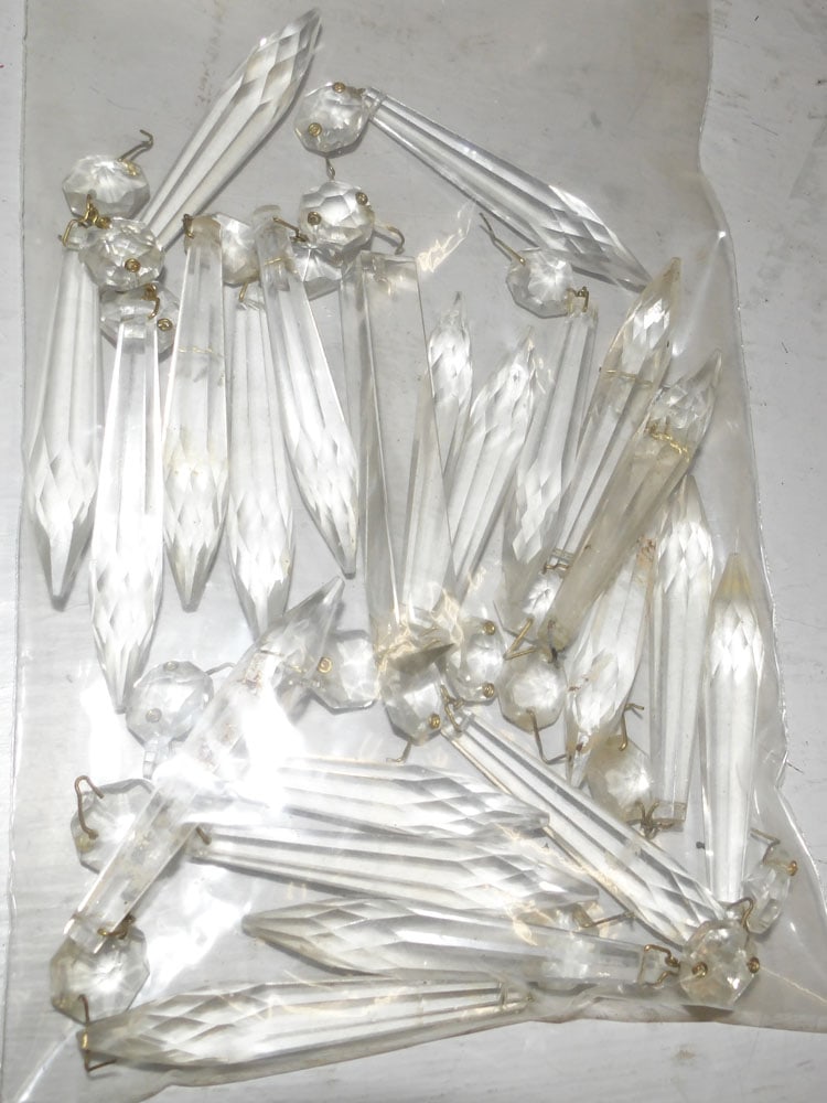 Lot of Antique Glass Prisms: Lot of Antique Glass Prisms. Up to 3 1/4" L "ALL DESCRIPTIONS AND ANY CONDITION STATEMENT GIVEN BY LANGSTON AUCTION GALLERY ARE STRICTLY OPINIONS AND LANGSTON'S SHALL HAVE NO RESPONSIBILITY FOR