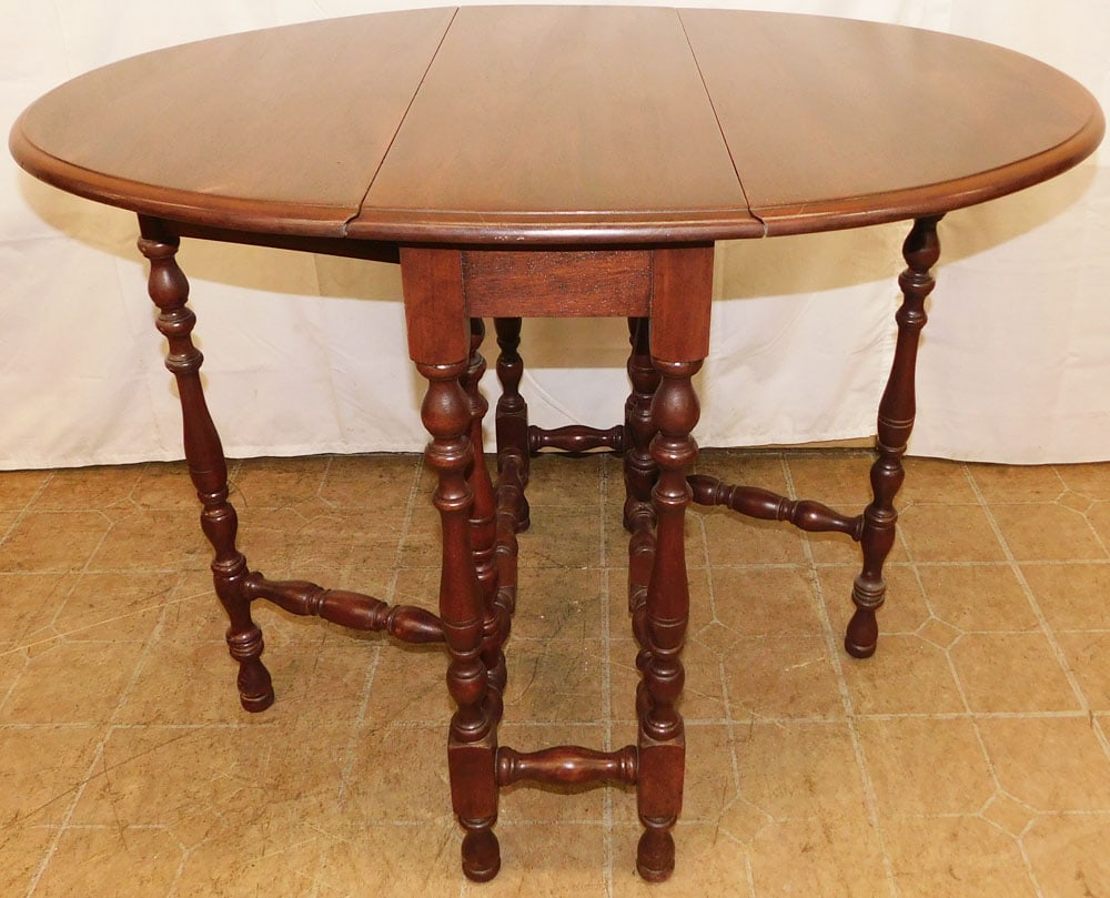 Antique Walnut Gate Leg Table - 3