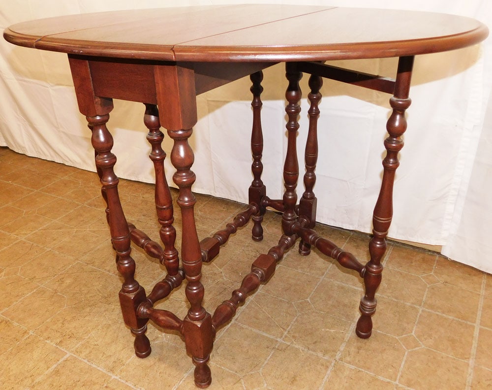 Antique Walnut Gate Leg Table - 4