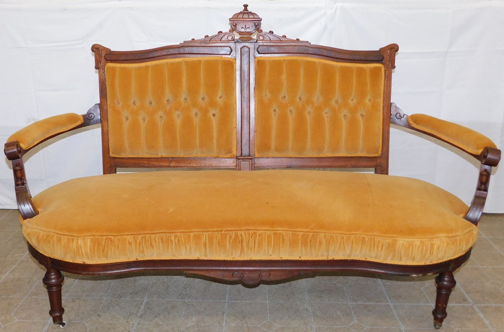 Antique Carved Walnut Victorian Settee: Antique Carved Walnut Victorian Settee. 41 1/4" H 64 1/2" W 26" D ALL DESCRIPTIONS AND ANY CONDITION STATEMENT GIVEN BY LANGSTON AUCTION GALLERY ARE STRICTLY OPINIONS AND LANGSTON'S SHALL HAVE NO RESP