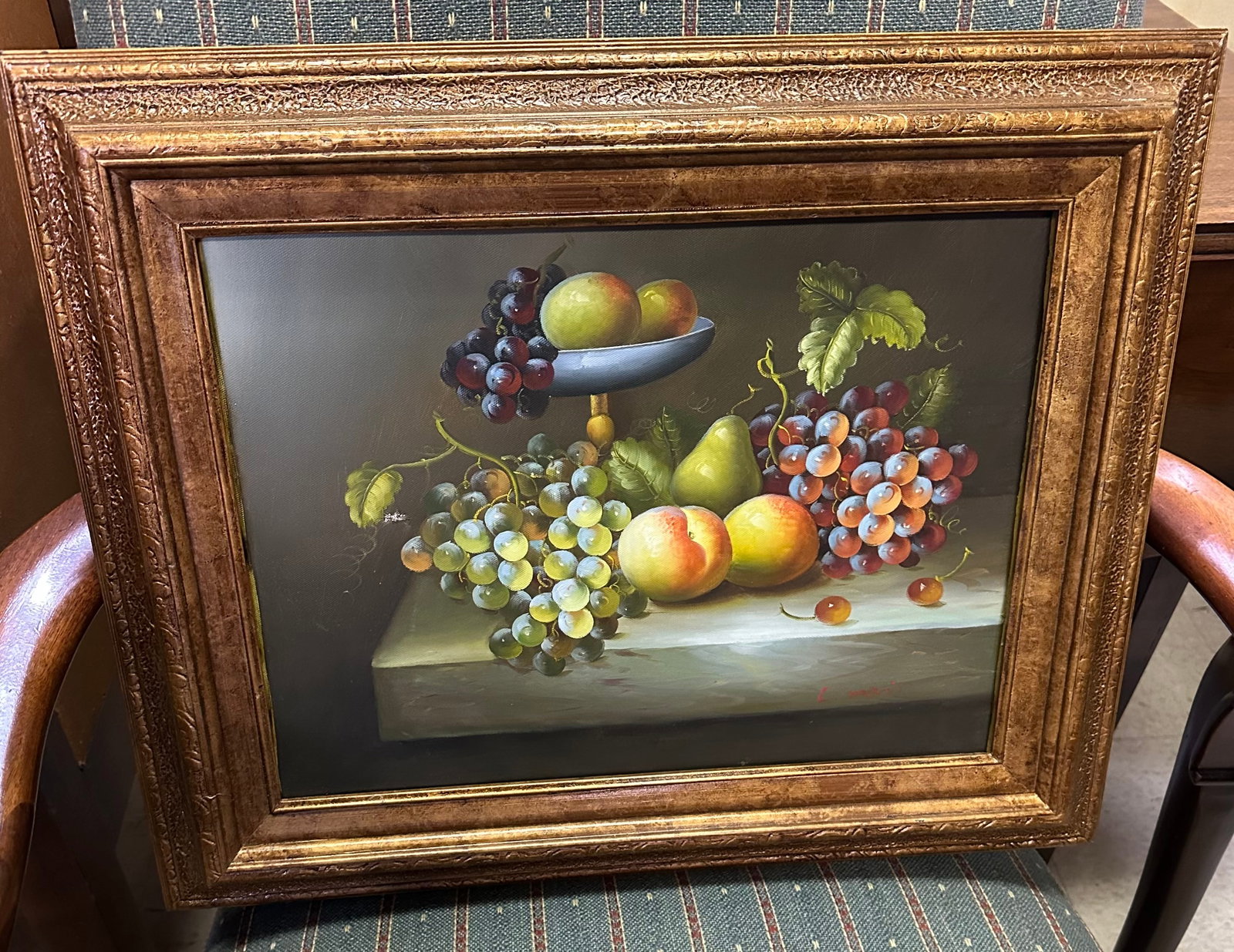 Framed Oil on Canvas of a Still Life Artist Signed: Framed Oil on Canvas of a Still Life Artist Signed. 17 3/4" x 21 1/2" ALL DESCRIPTIONS AND ANY CONDITION STATEMENT GIVEN BY LANGSTON AUCTION GALLERY ARE STRICTLY OPINIONS AND LANGSTON'S SHALL HAVE NO 