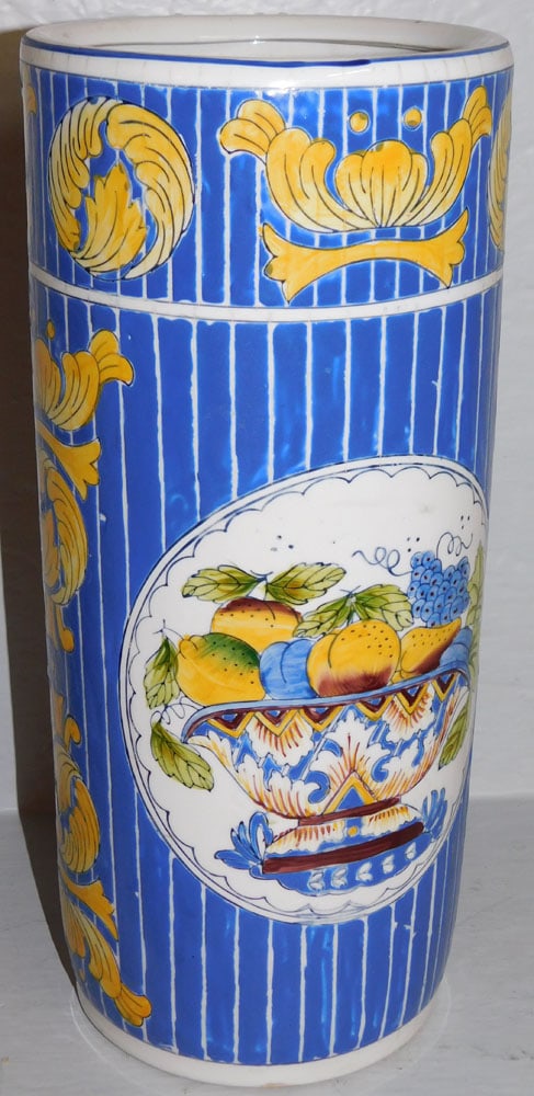 Chinese Paint Decorated Fruit Motif Brush Vase Signed with Character Marks: Chinese Paint Decorated Fruit Motif Brush Vase Signed with Character Marks. 14 1/4" H 6 1/4" Dia. ALL DESCRIPTIONS AND ANY CONDITION STATEMENT GIVEN BY LANGSTON AUCTION GALLERY ARE STRICTLY OPINIONS A