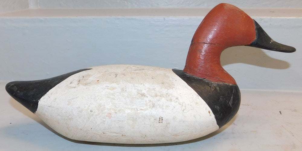 Antique Painted Carved Wood Duck Decoy: Antique Painted Carved Wood Duck Decoy . 7 1/2" H 16" L ALL DESCRIPTIONS AND ANY CONDITION STATEMENT GIVEN BY LANGSTON AUCTION GALLERY ARE STRICTLY OPINIONS AND LANGSTON'S SHALL HAVE NO RESPONSIBILITY