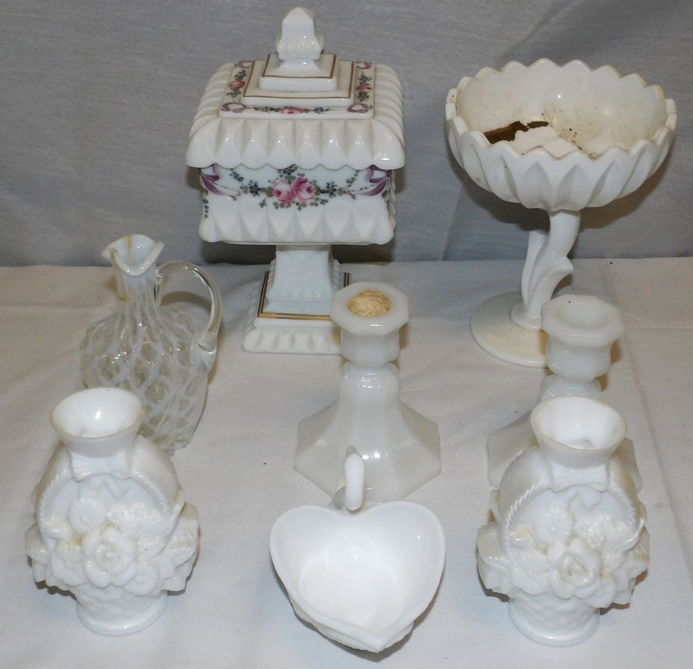 Lot of Milk Glass Items (1 of 3)