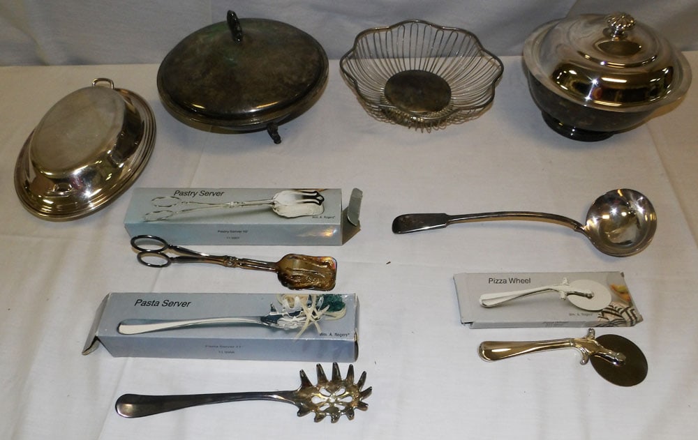 Lot of Silverplated Items (1 of 4)