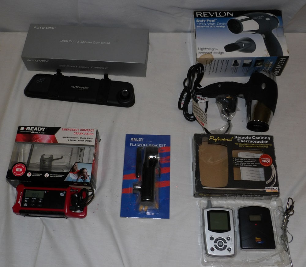 Lot of Electronics (1 of 1)