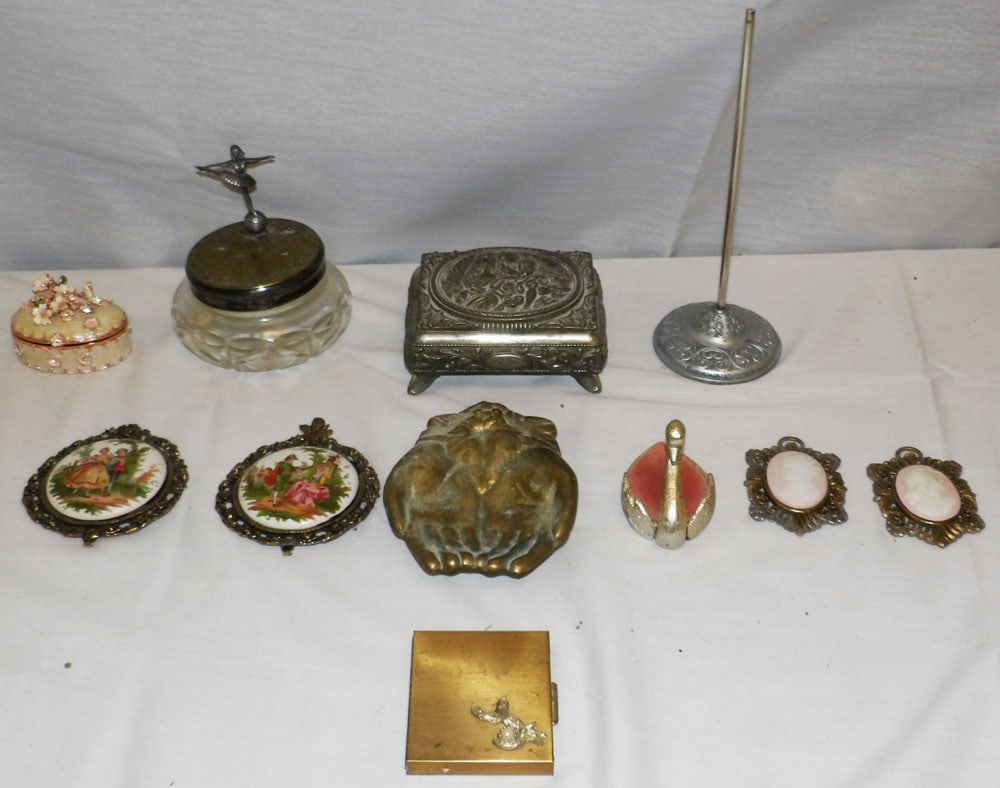 Lot of Gilded Metal Dresser Items (1 of 7)